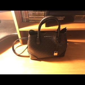 Michael Kors Small Mercer Handbag